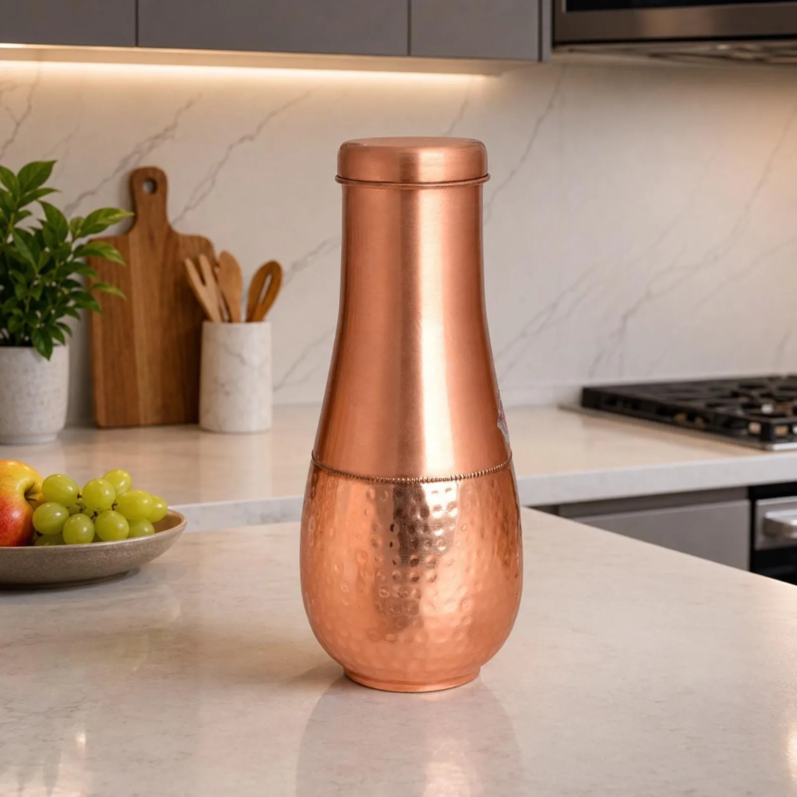 Pure Copper Water Bottle, Handmade Ayurvedic Drinkware Gift — photo 1